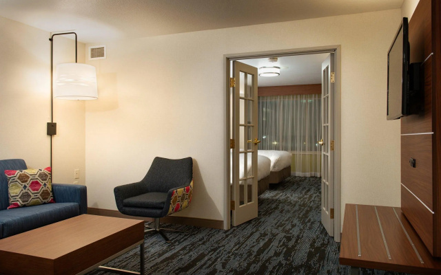 2 Bedrooms Sextuple Suite