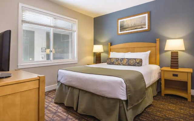 3 Bedrooms Apartment
