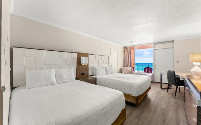 Standard Double room with balcony and beachfront
