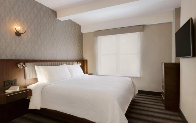 Signature Suite