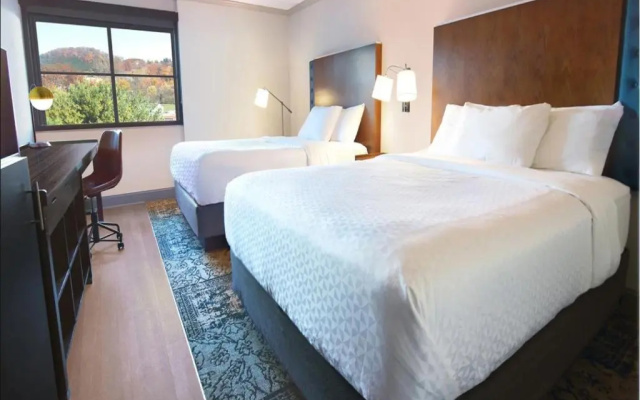 Standard Double room with city view