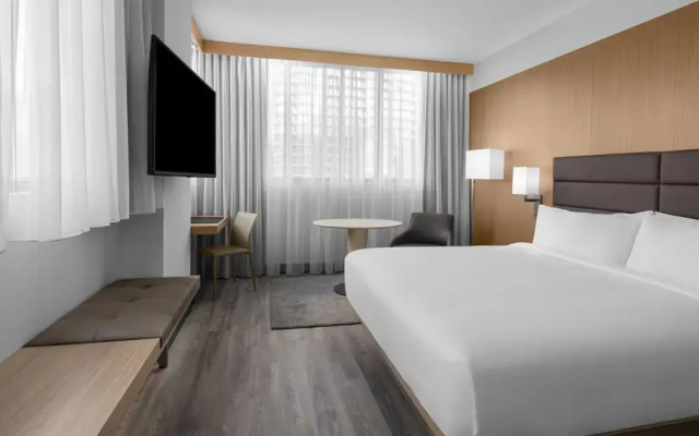 Deluxe Corner room