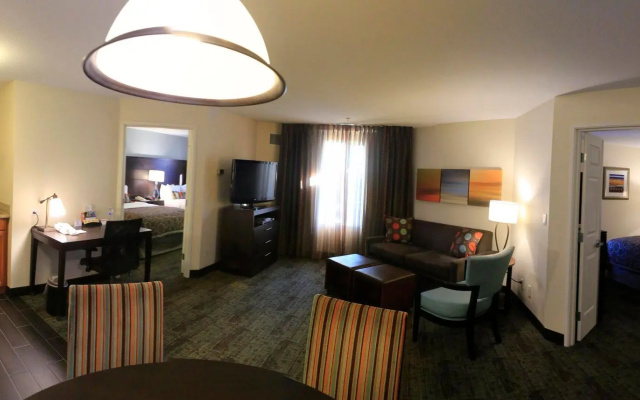 2 Bedrooms Sextuple Suite