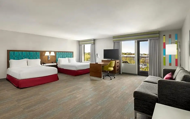 Suite with balcony