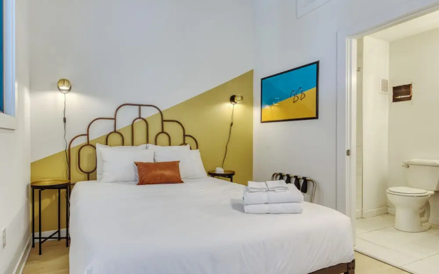 3 Bedrooms Apartment
