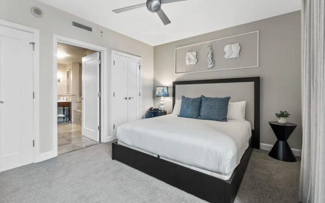 1 Bedroom Luxury Double Suite with balcony and with view