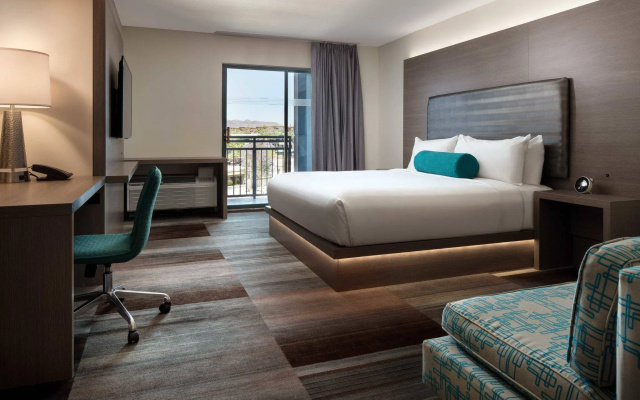 1 Bedroom Double Junior Suite with partial view