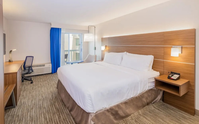 Standard Double room with city view