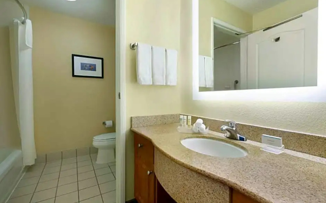 Standard room with city view