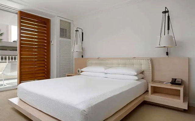 Premier Double room with partial ocean view