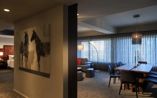 1 Bedroom Double Club Suite