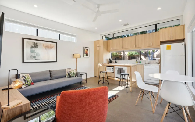 Deluxe Apartment