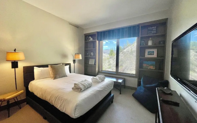 Platinum room
