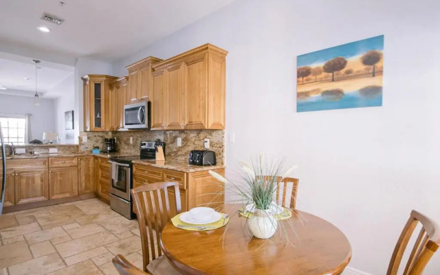 3 Bedrooms Apartment