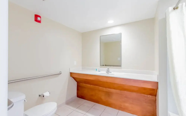 Deluxe Quadruple room with balcony and beachfront