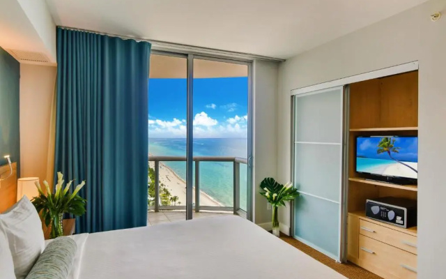 2 Bedrooms Suite oceanfront