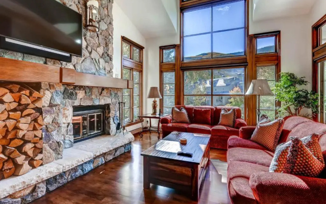 4 Bedrooms Cottage