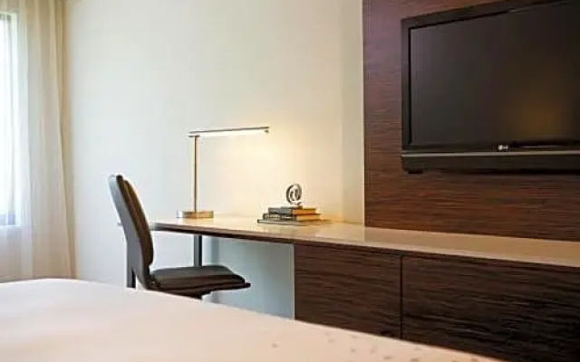 Standard Quadruple Club room