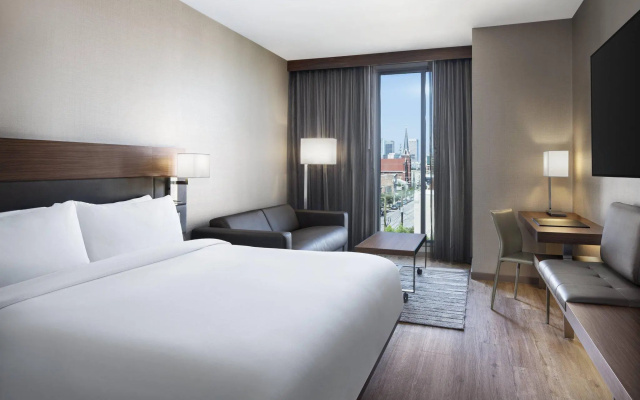 Standard Double room with city view