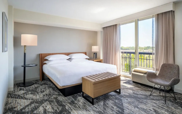 2 Bedrooms Suite with balcony