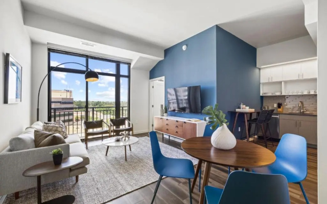 2 Bedrooms Apartment