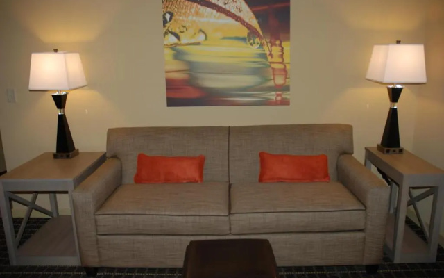 Deluxe Suite