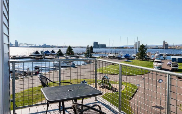 Quadruple Suite with harbour view