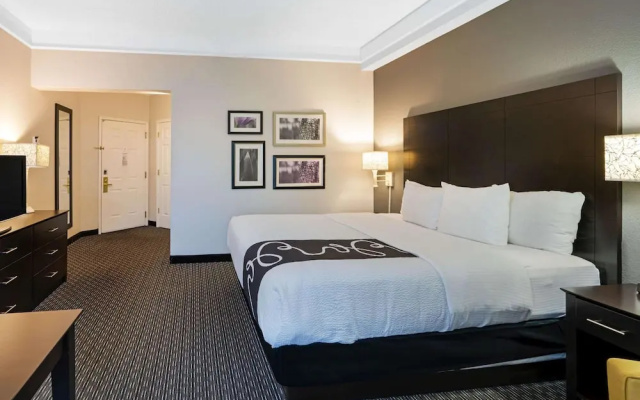1 Bedroom Double Suite with pool view