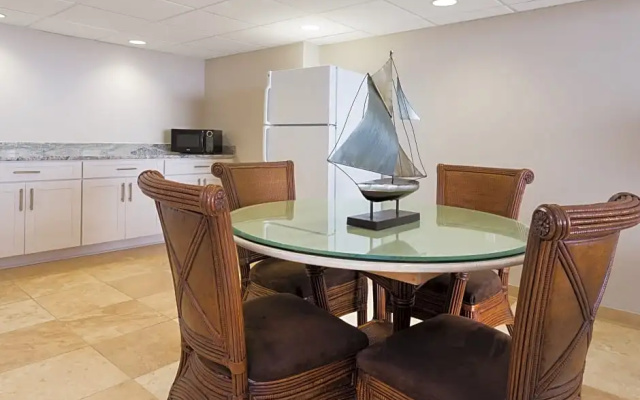 1 Bedroom Double Suite oceanfront