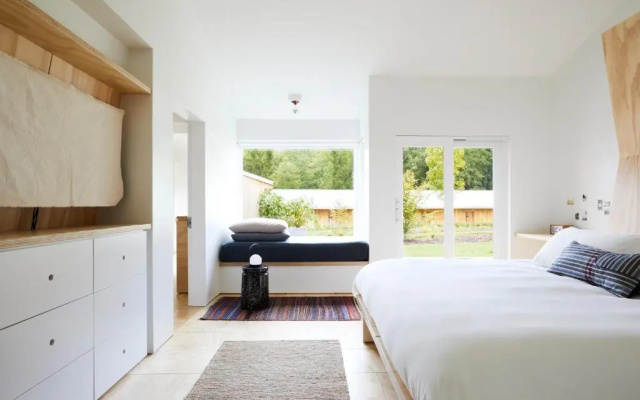 Suite with garden view