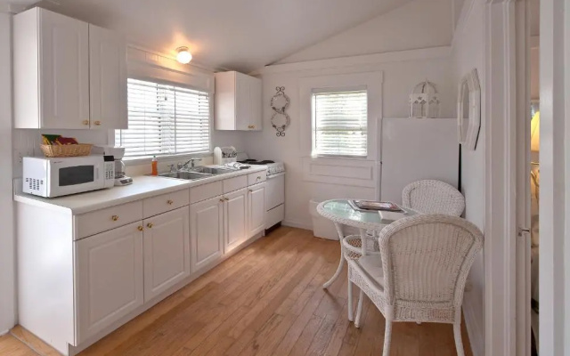1 Bedroom Bungalow