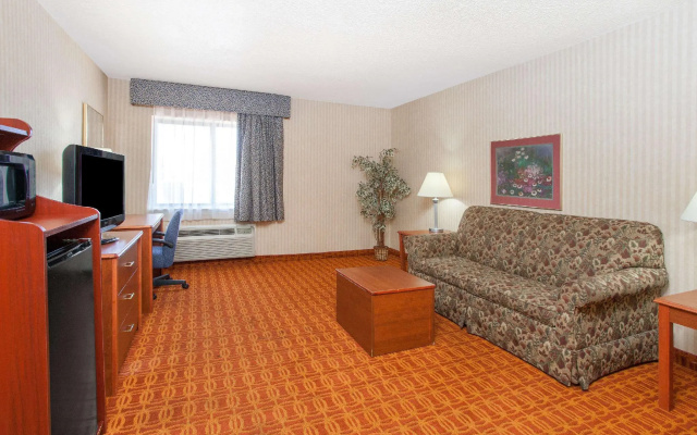 1 Bedroom Deluxe Double Suite