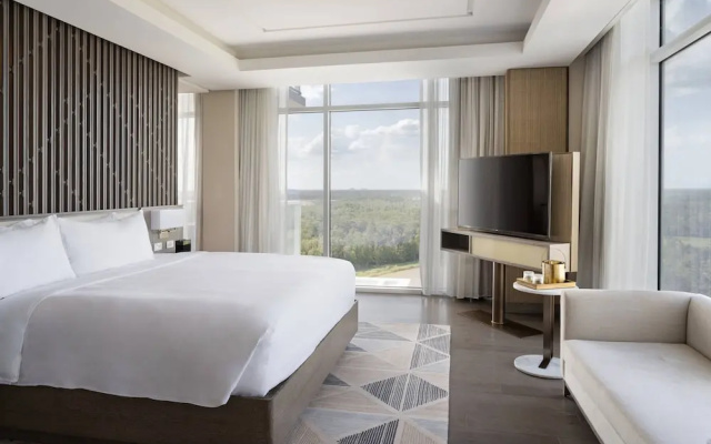 1 Bedroom Presidential Suite with balcony