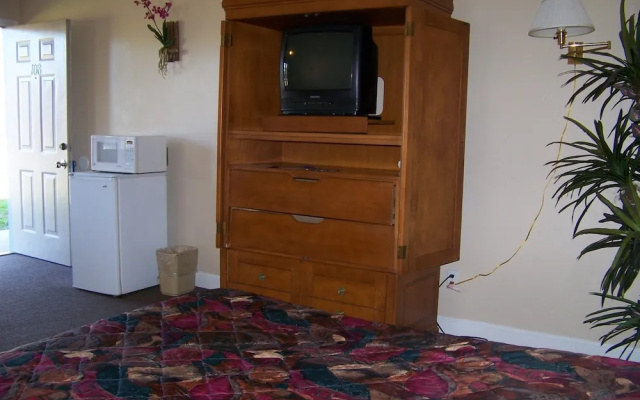 Economy room