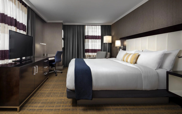 Grand room