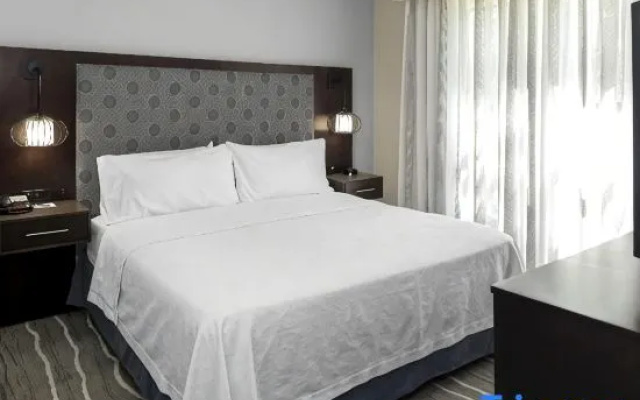1 Bedroom Deluxe Double Suite with courtyard view