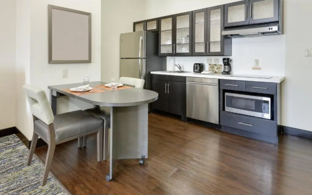 1 Bedroom Suite