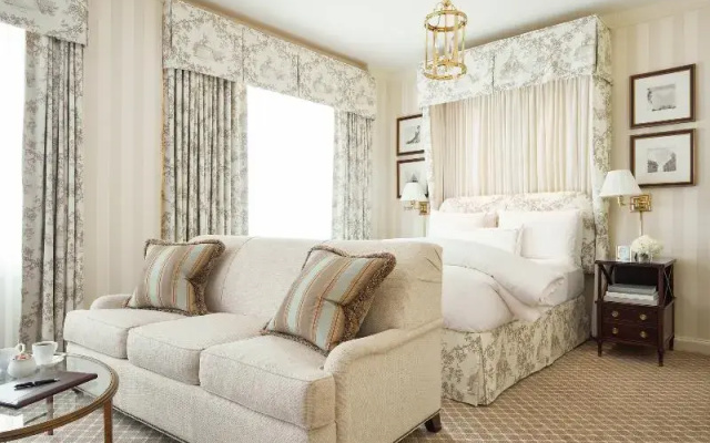 Standard Double room with view