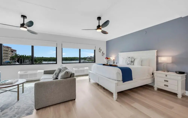 Double Suite with bay view