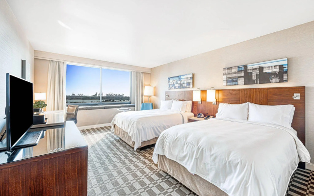 Standard Double Club room with harbour view