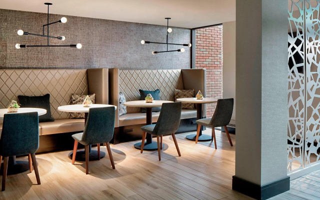 Standard Quadruple Club room