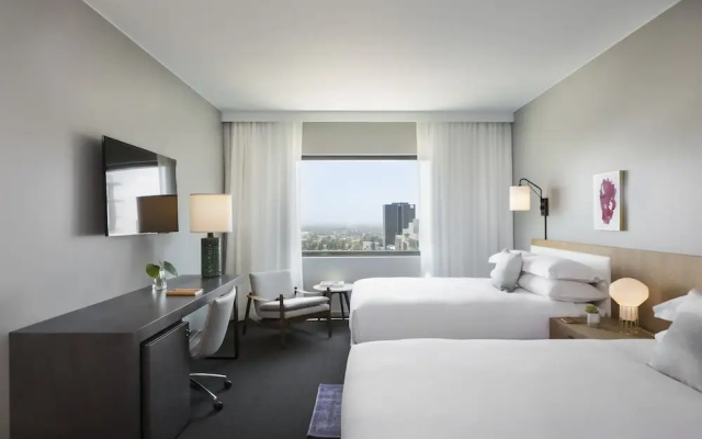 Quadruple room with city view