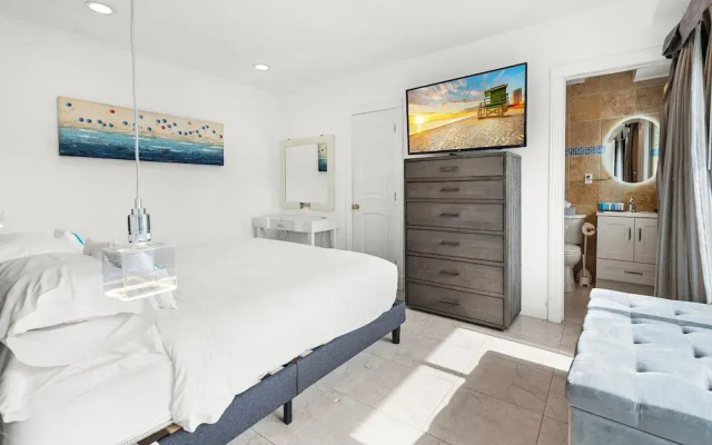 1 Bedroom Premium Suite with balcony and with bay view