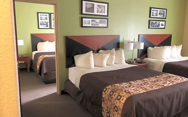 Standard Triple room