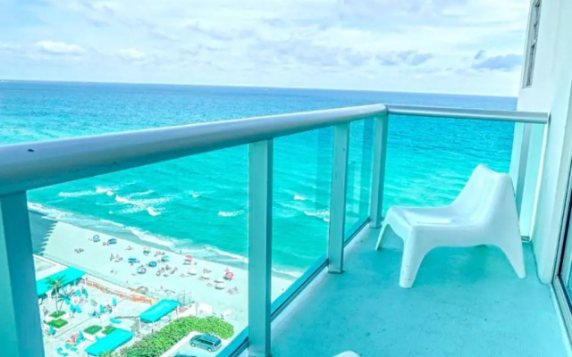 2 Bedrooms Presidential Apartment with ocean view