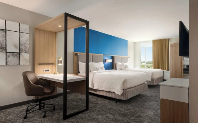 Suite with city view