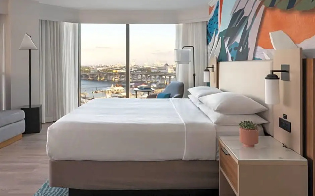 Double Junior Suite with Biscayne Bay view