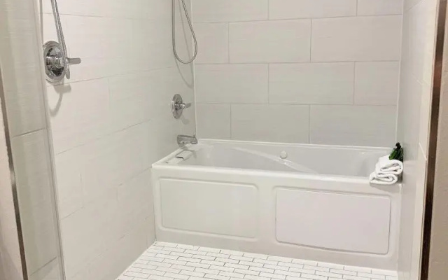 Deluxe Quadruple room with balcony