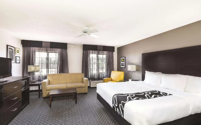 Deluxe Double Suite
