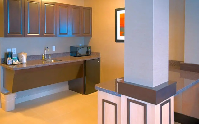 2 Bedrooms Quadruple Suite with balcony